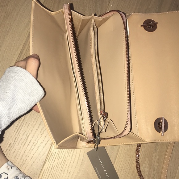 Charles & Kieth - Picture 4 of 6